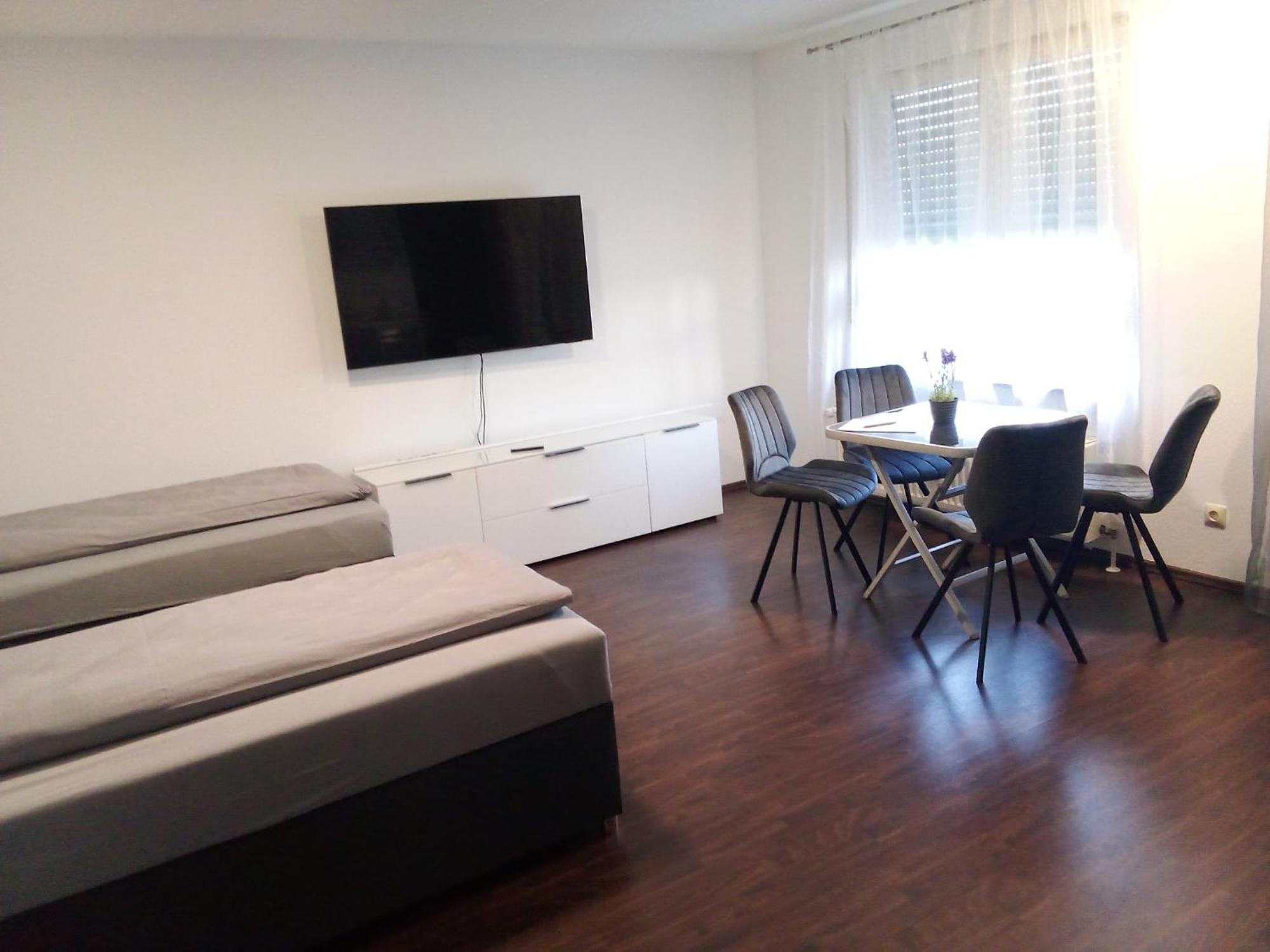 Apartment Metzingen City Exterior foto