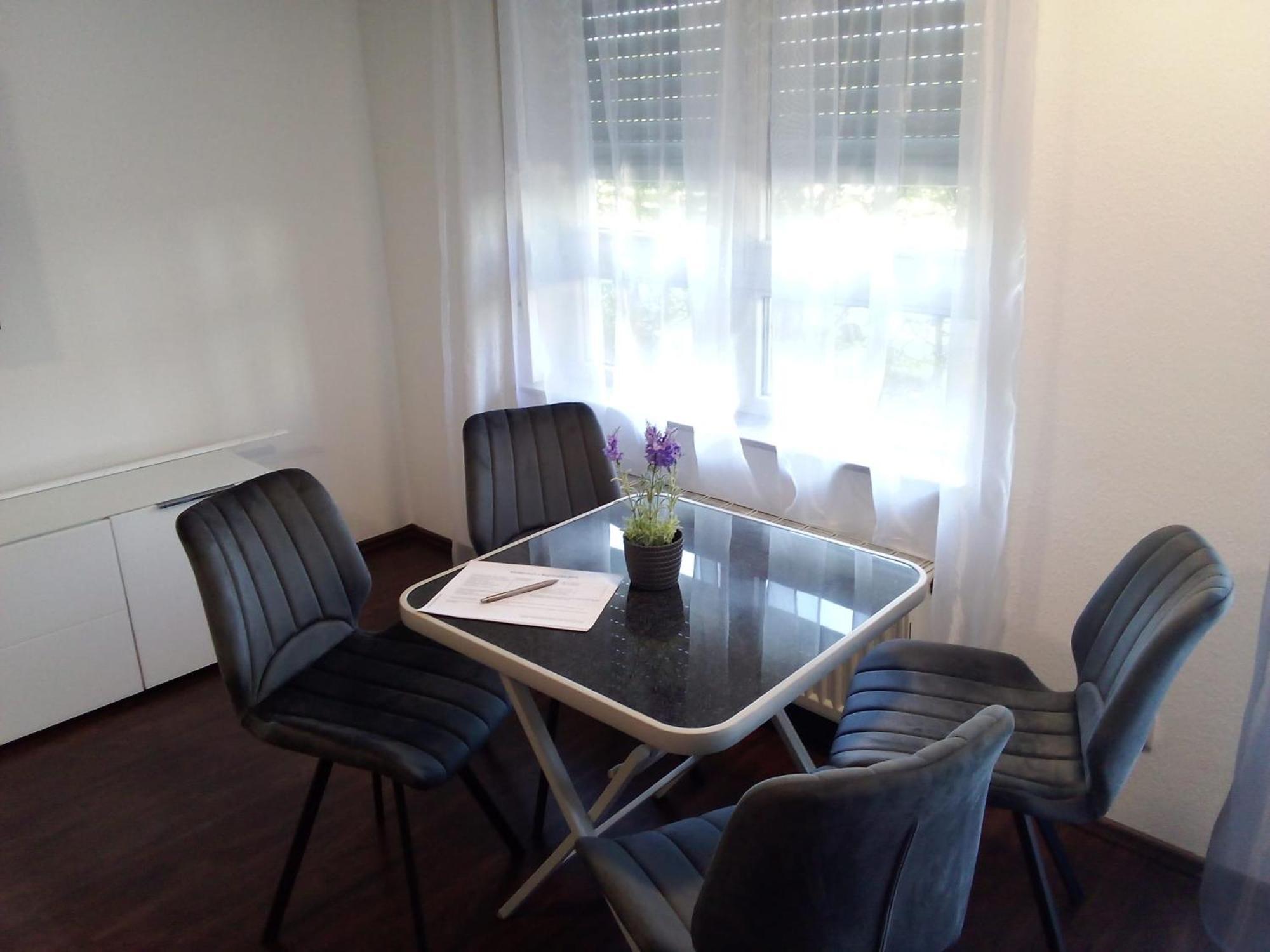Apartment Metzingen City Exterior foto